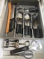 Birmingham - 4BR - Sleeps 9 - Parking - Garden