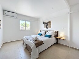 Nakolodge 3 chambres -piscine / jardin privés