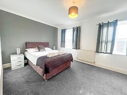 Redbourne Terrace Holiday Home