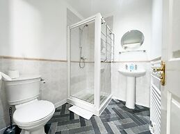 Redbourne Terrace Holiday Home