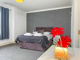 Redbourne Terrace Holiday Home