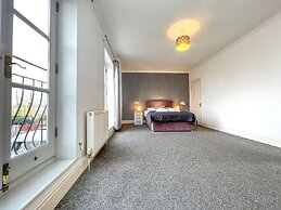 Redbourne Terrace Holiday Home
