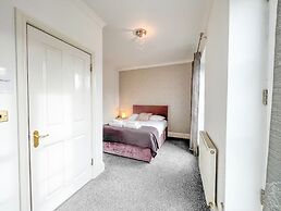 Redbourne Terrace Holiday Home