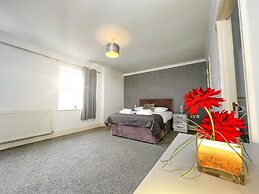 Redbourne Terrace Holiday Home