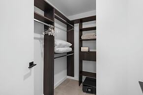 Amazing Apartments with city Views