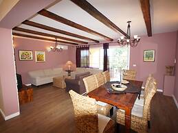 Villa With Pool and Fenced Garden