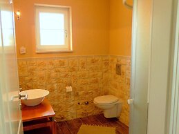 Villa With Pool and Fenced Garden