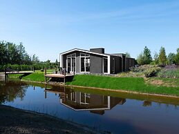 Holiday Home on the Edge of the Forest in Zeeland