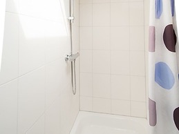 Beautiful House With Large Garden by the sea