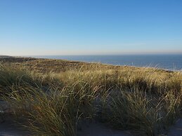 Beautiful House With Large Garden by the sea