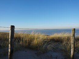 Beautiful House With Large Garden by the sea