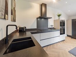 Beautiful Holiday Home With a Whirlpool