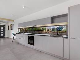 Luxury Villa With Private Pool and Terrace