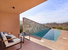 Luxury Villa With Private Pool and Terrace