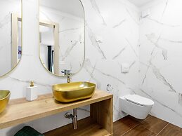 Luxury Villa With Private Pool and Terrace