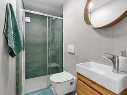 Luxury Villa With Private Pool and Terrace