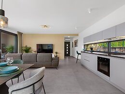 Luxury Villa With Private Pool and Terrace