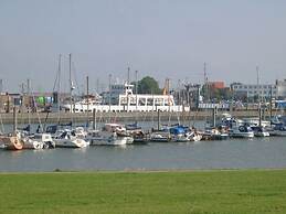 Mallard Modern Retreat