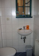 Mallard Modern Retreat