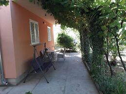 Apartments Amalia - Two Bedroom Apartment With Terrace