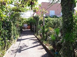 Apartments Amalia - Two Bedroom Apartment With Terrace