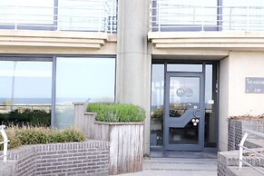 Apartment in Nieuwpoort Near the sea