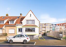 Apartment in Koksijde Near the Beach
