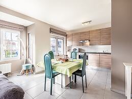 The 3 Sparrows With a Central Location