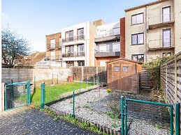 The 3 Sparrows With a Central Location