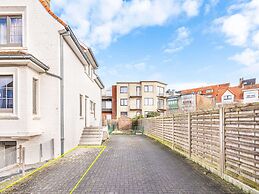 The 3 Sparrows With a Central Location