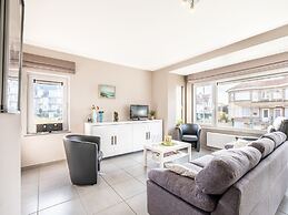 The 3 Sparrows With a Central Location