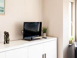 The 3 Sparrows With a Central Location