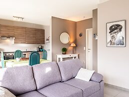 The 3 Sparrows With a Central Location