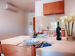 Apartments Bruna Lastovo-comfort One Bedroom Apartment With Balcony an
