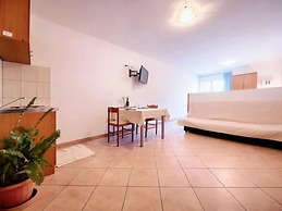 Apartments Bruna Lastovo-comfort One Bedroom Apartment With Balcony an