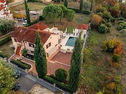 Villa Rosy Comfortable Holiday Residence