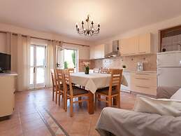 Villa Rosy Comfortable Holiday Residence