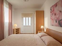 Villa Rosy Comfortable Holiday Residence