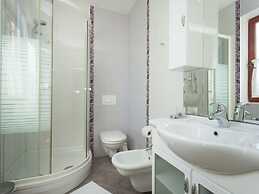 Villa Rosy Comfortable Holiday Residence