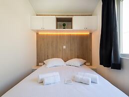 Beautiful Chalet in Middelkerke, 300m From the sea