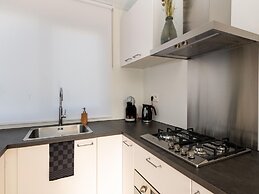 Beautiful Chalet in Middelkerke, 300m From the sea