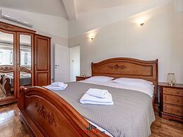 Donatella -apt 2- met Zeezicht