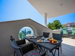 Donatella -apt 2- met Zeezicht