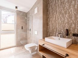 Modern Holiday Apartment