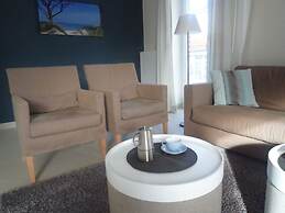 Deck 3 Modern Retreat