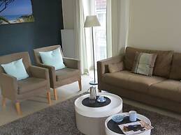 Deck 3 Modern Retreat