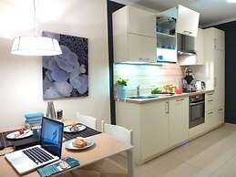 Deck 3 Modern Retreat