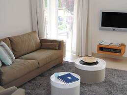 Deck 3 Modern Retreat