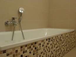 Deck 3 Modern Retreat