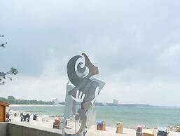 Deck 3 Modern Retreat